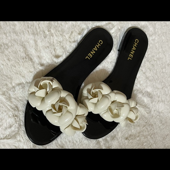 Chanel Camelia Flats - Picture 2 of 3